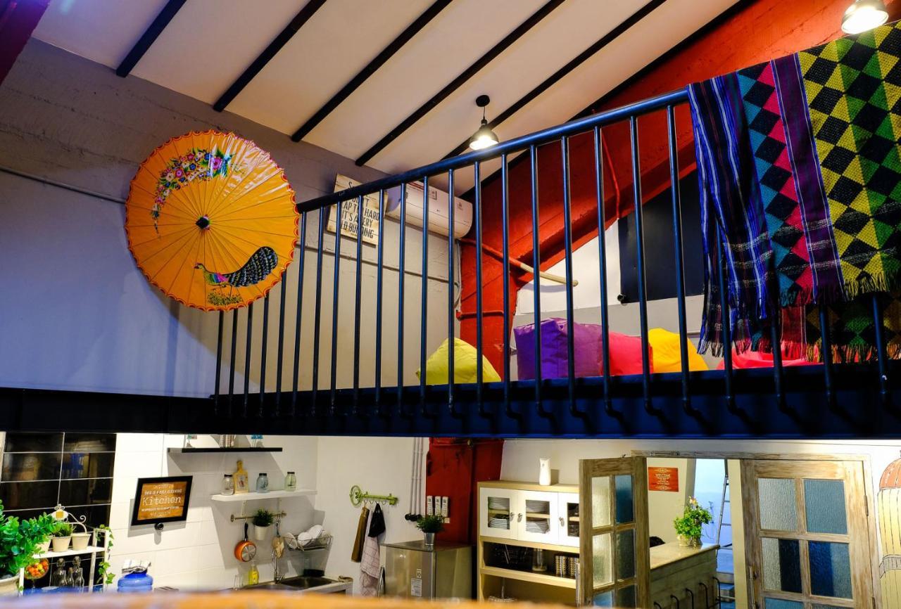 Mel'S Dorm Hostel Джакарта Екстериор снимка