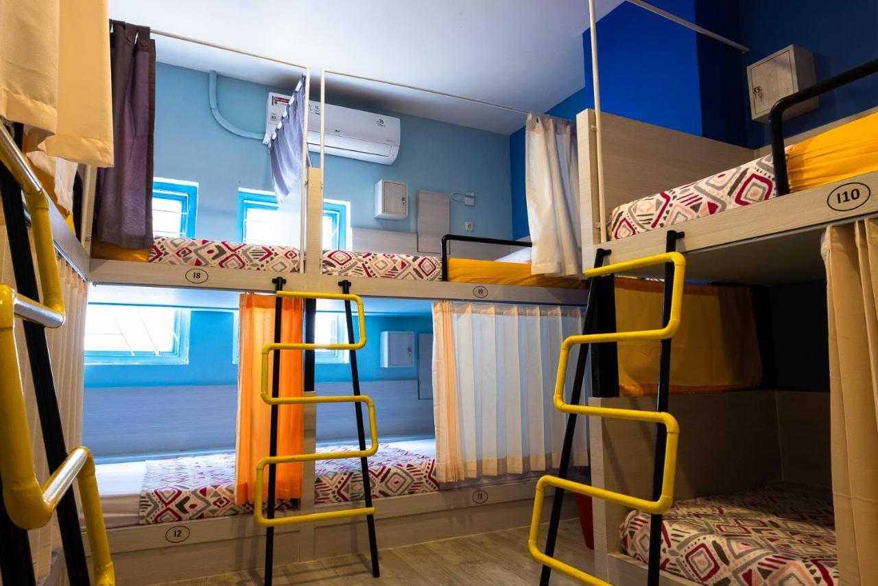 Mel'S Dorm Hostel Джакарта Екстериор снимка