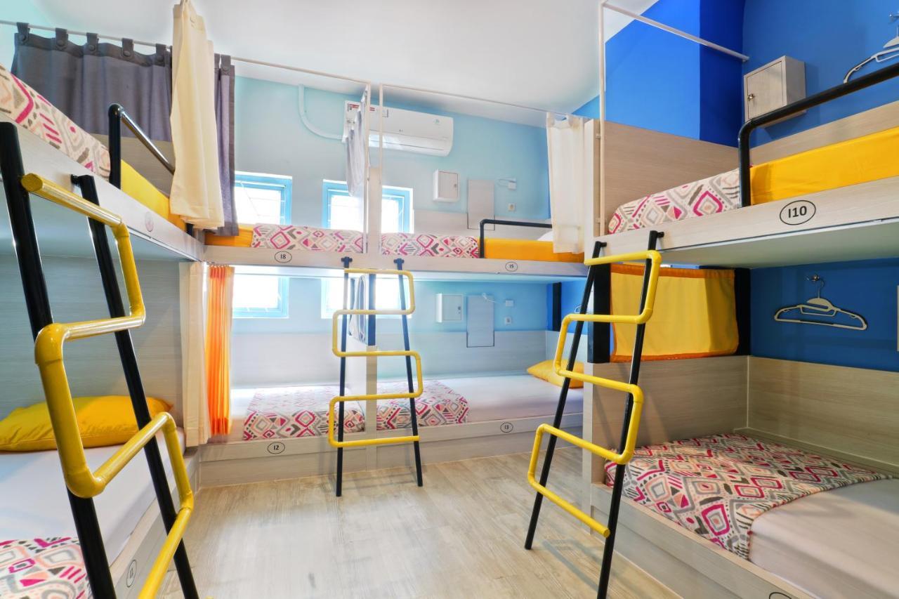 Mel'S Dorm Hostel Джакарта Екстериор снимка