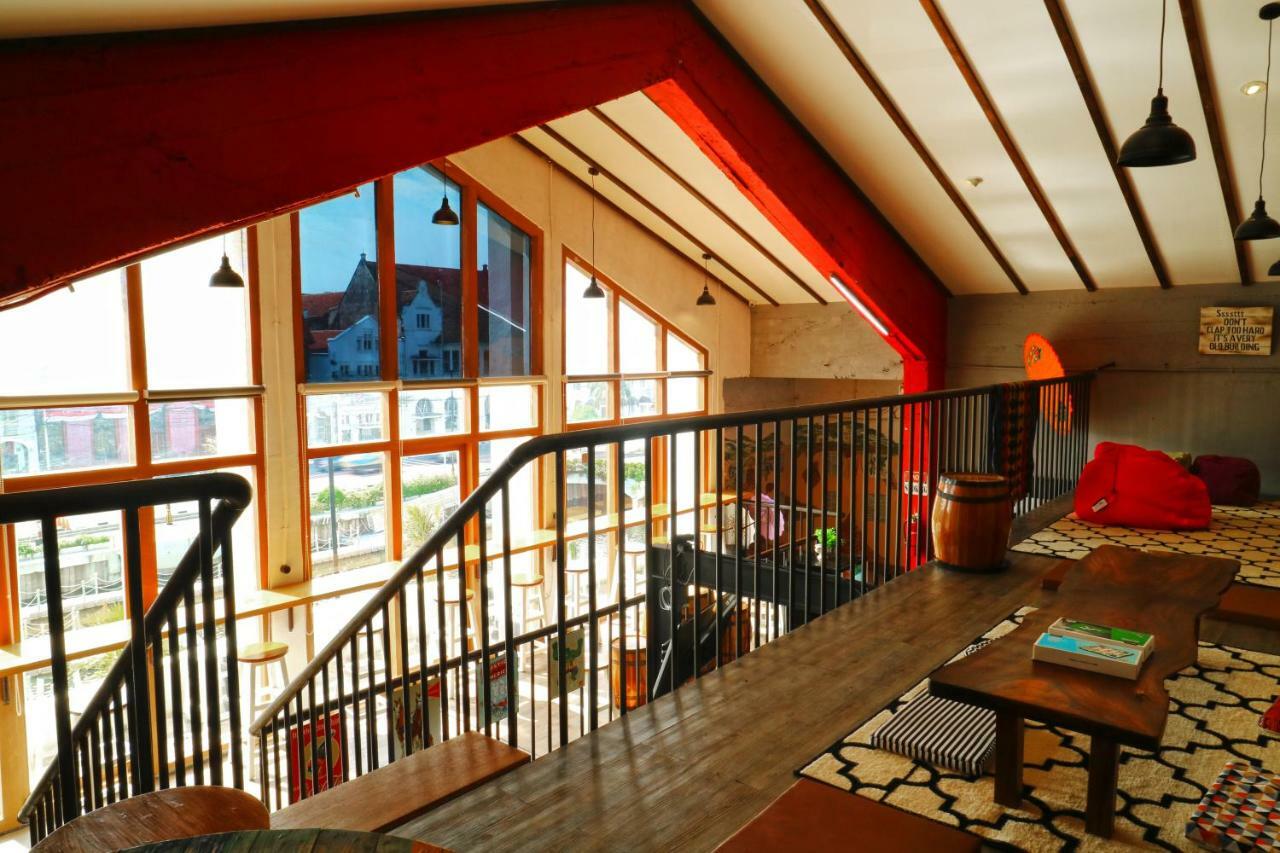 Mel'S Dorm Hostel Джакарта Екстериор снимка