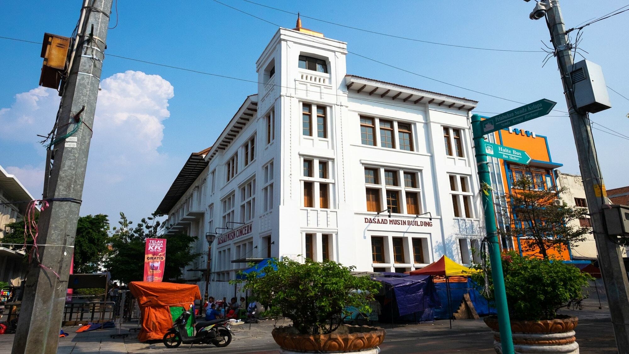 Mel'S Dorm Hostel Джакарта Екстериор снимка